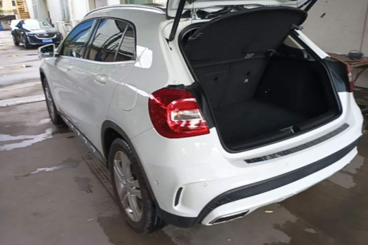 Used Mercedes-Benz GLA 2016 GLA 200 Sport Edition Rear Left 45 Deg