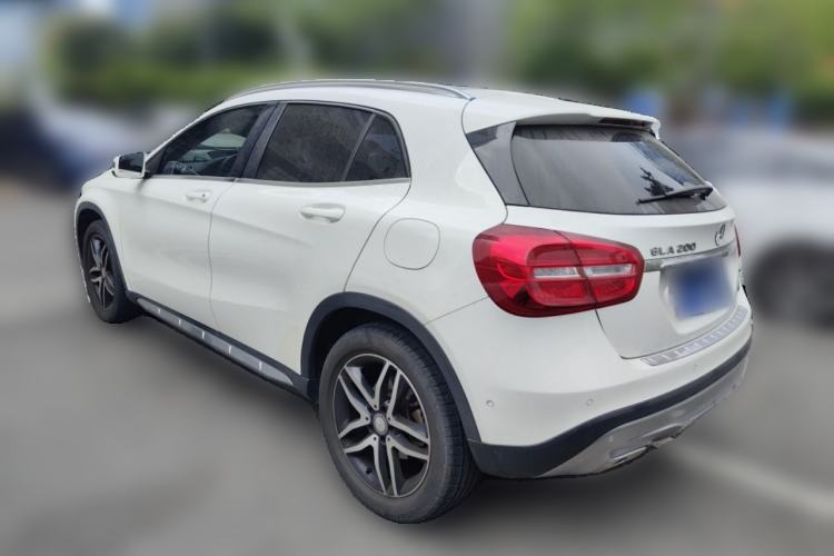 Used Mercedes-Benz GLA 2016 GLA 200 Fashion Model Rear Left 45 Deg
