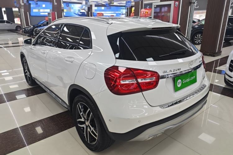 Used Mercedes-Benz GLA 2016 GLA 220 4MATIC Fashion Edition Rear Left 45 Deg