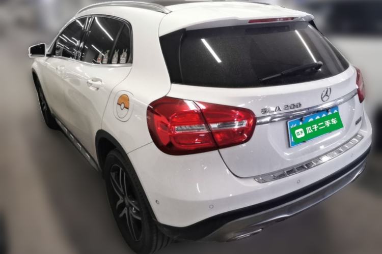 Used Mercedes-Benz GLA 2016 GLA 200 Fashion Model Rear Left 45 Deg
