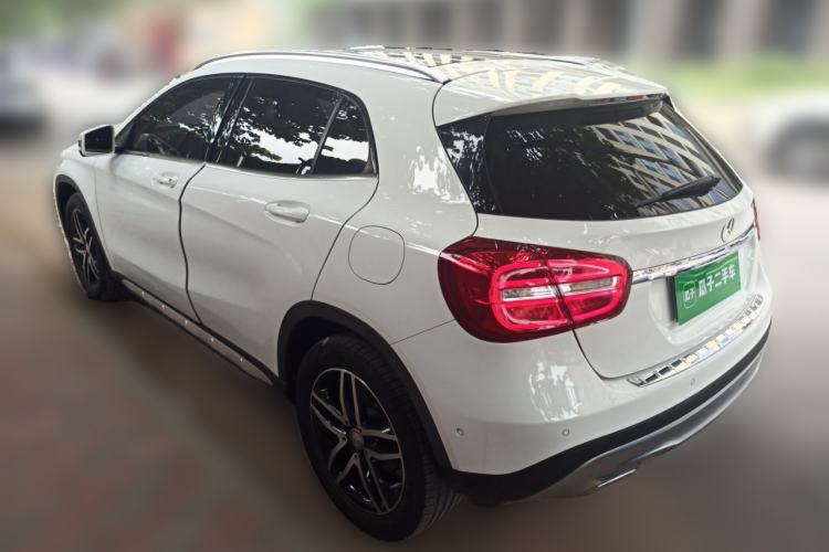 Used Mercedes-Benz GLA 2016 GLA 200 Fashion Model Rear Left 45 Deg