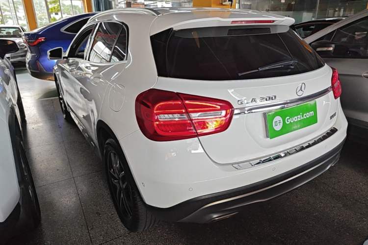 Used Mercedes-Benz GLA 2016 GLA 200 Fashion Model Rear Left 45 Deg