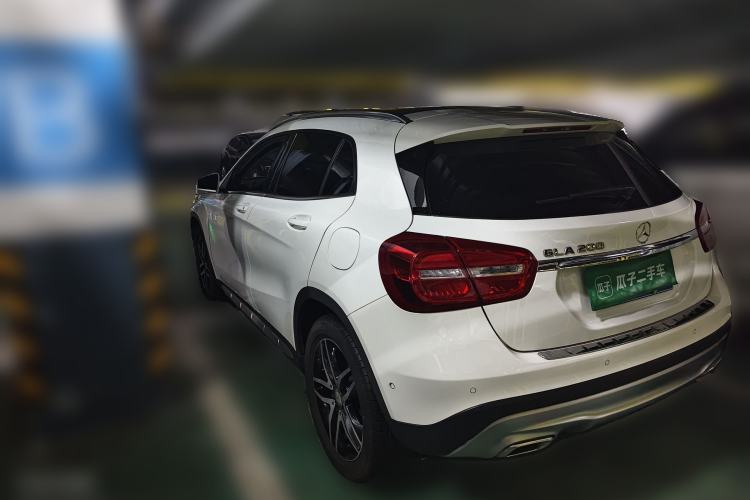 Used Mercedes-Benz GLA 2016 GLA 200 Fashion Model Rear Left 45 Deg