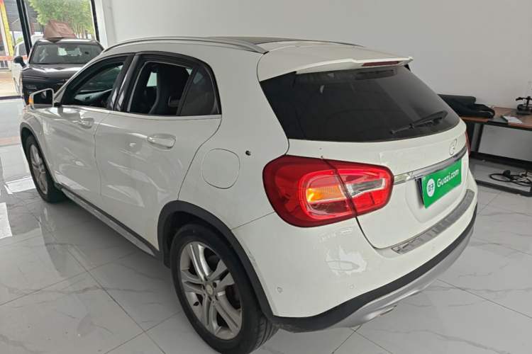 Used Mercedes-Benz GLA 2016 GLA 200 Sport Edition Rear Left 45 Deg