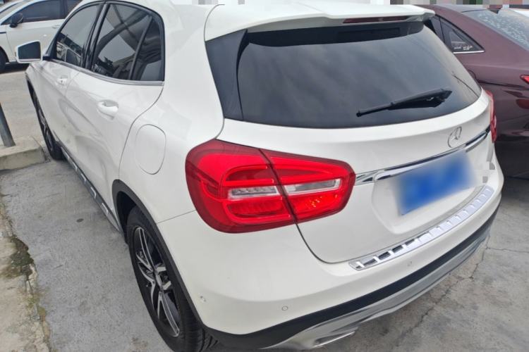 Used Mercedes-Benz GLA 2016 GLA 200 Fashion Model Rear Left 45 Deg