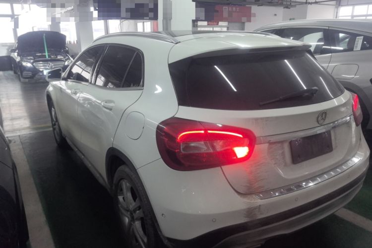 Used Mercedes-Benz GLA 2016 GLA 200 Fashion Model Rear Left 45 Deg