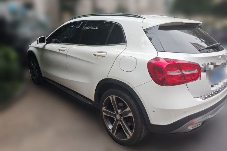 Used Mercedes-Benz GLA 2016 GLA 220 4MATIC Luxury Model Rear Left 45 Deg