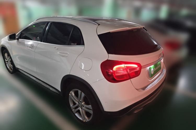 Used Mercedes-Benz GLA 2016 GLA 200 Sport Edition Rear Left 45 Deg