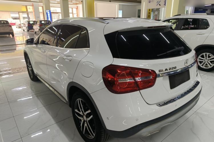 Used Mercedes-Benz GLA 2016 GLA 220 4MATIC Fashion Edition Rear Left 45 Deg