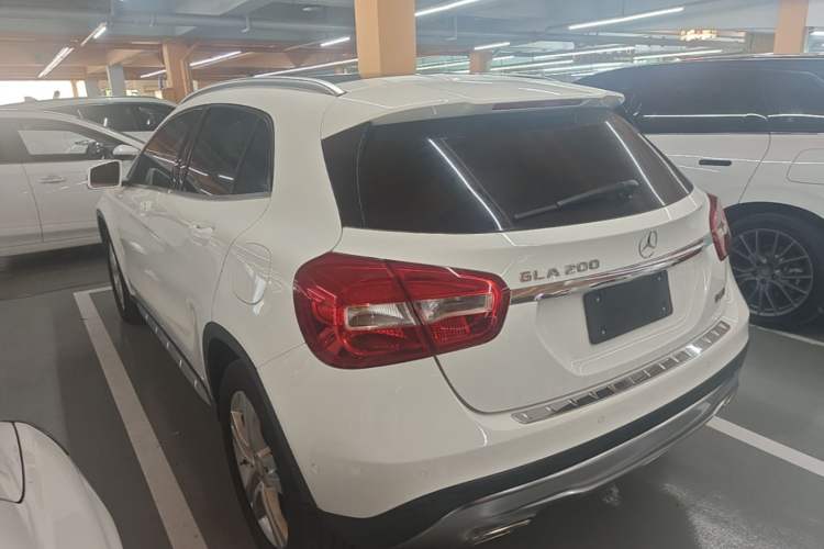 Used Mercedes-Benz GLA 2016 GLA 200 Sport Edition Rear Left 45 Deg