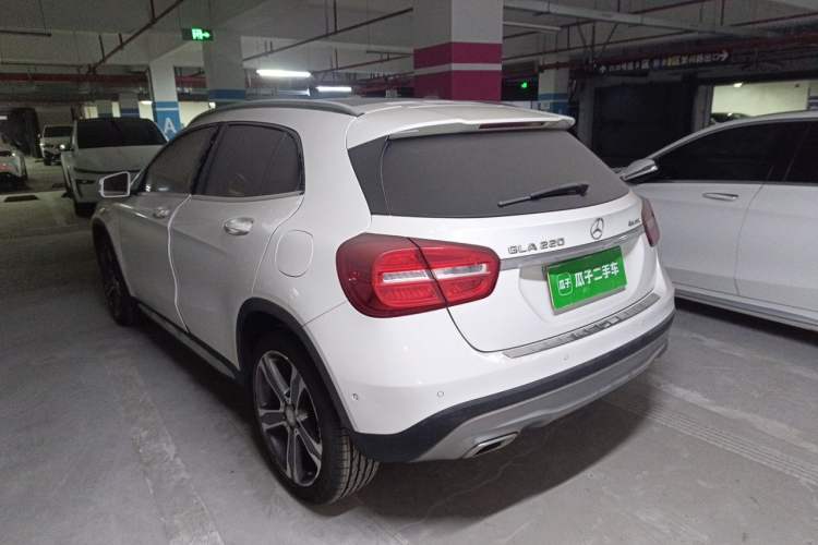 Used Mercedes-Benz GLA 2016 GLA 220 4MATIC Luxury Model Rear Left 45 Deg