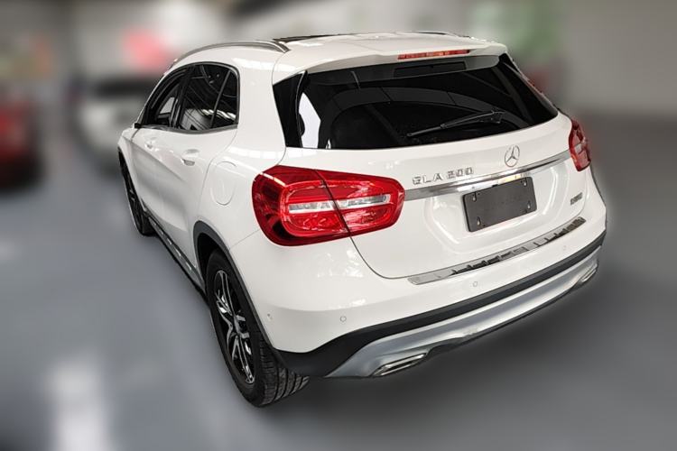 Used Mercedes-Benz GLA 2016 GLA 200 Fashion Model Rear Left 45 Deg