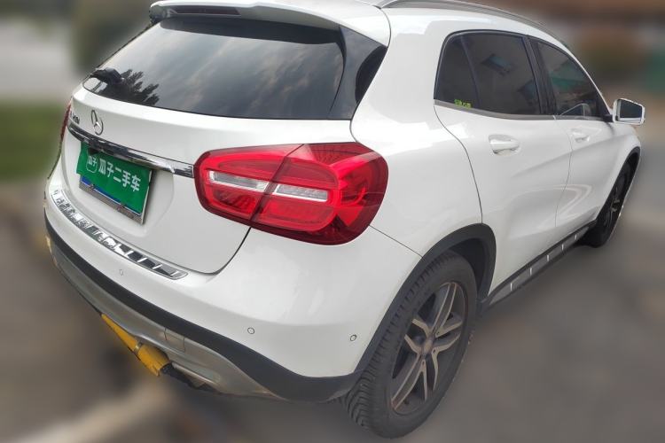 Used Mercedes-Benz GLA 2016 GLA 200 Fashion Model Rear Right 45 Deg
