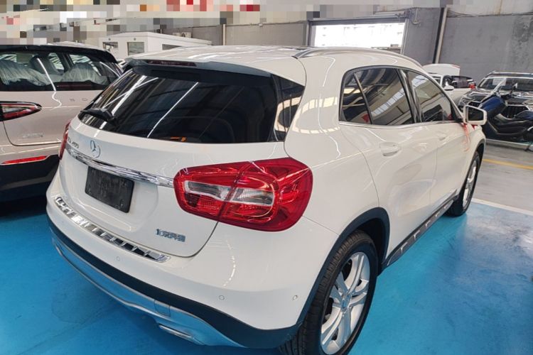 Used Mercedes-Benz GLA 2016 GLA 200 Sport Edition Rear Right 45 Deg