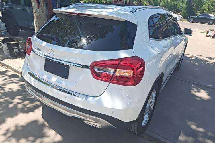 Used Mercedes-Benz GLA 2016 GLA 200 Sport Edition Rear Right 45 Deg