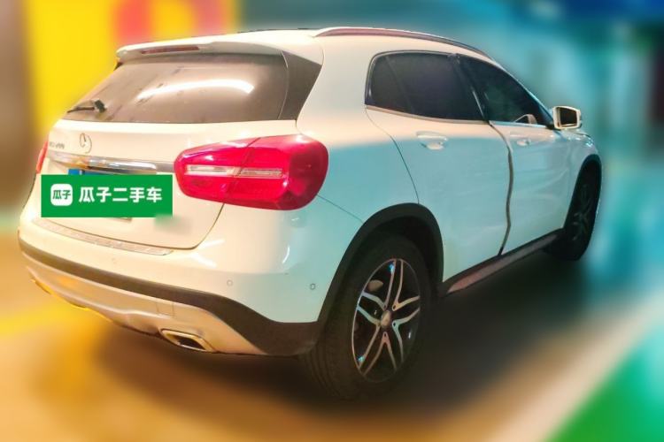 Used Mercedes-Benz GLA 2016 GLA 200 Fashion Model Rear Right 45 Deg