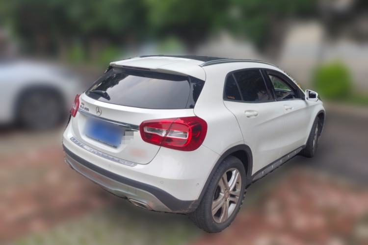 Used Mercedes-Benz GLA 2016 GLA 200 Sport Edition Rear Right 45 Deg