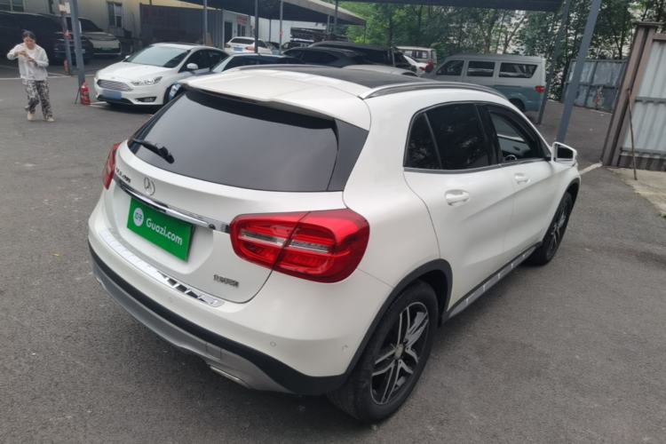 Used Mercedes-Benz GLA 2016 GLA 200 Fashion Model Rear Right 45 Deg