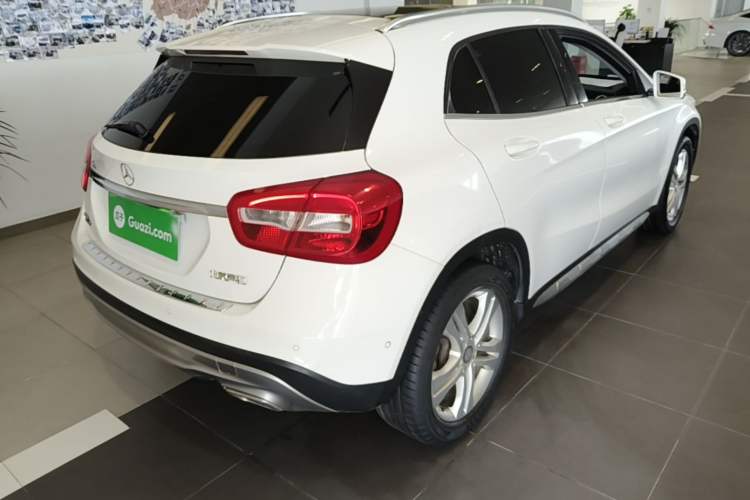Used Mercedes-Benz GLA 2016 GLA 200 Sport Edition Rear Right 45 Deg