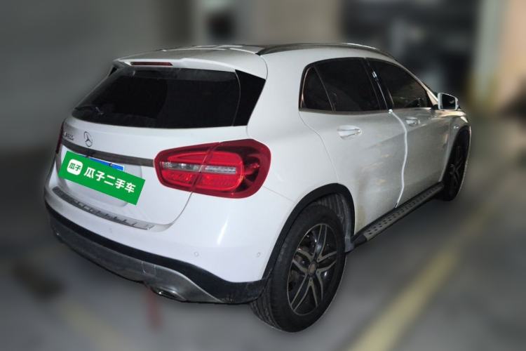 Used Mercedes-Benz GLA 2016 GLA 200 Fashion Model Rear Right 45 Deg