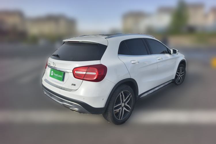Used Mercedes-Benz GLA 2016 GLA 200 Fashion Model Rear Right 45 Deg