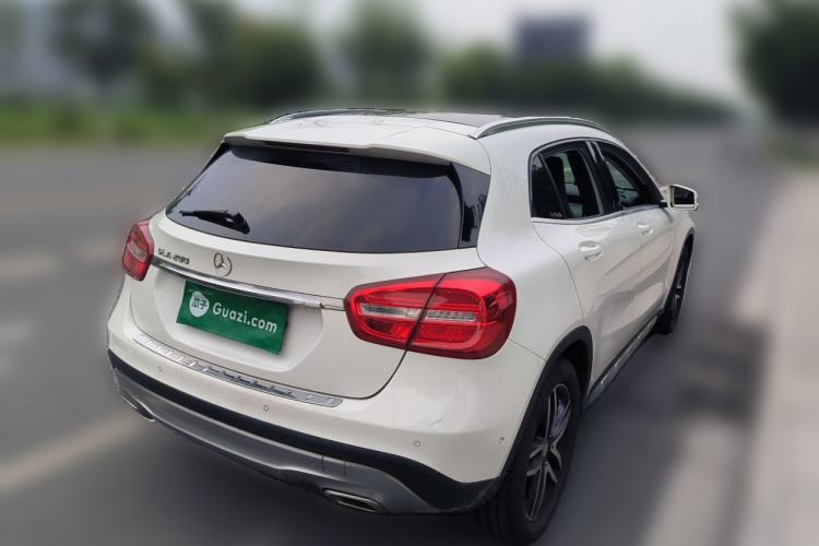 Used Mercedes-Benz GLA 2016 GLA 200 Fashion Model Rear Right 45 Deg