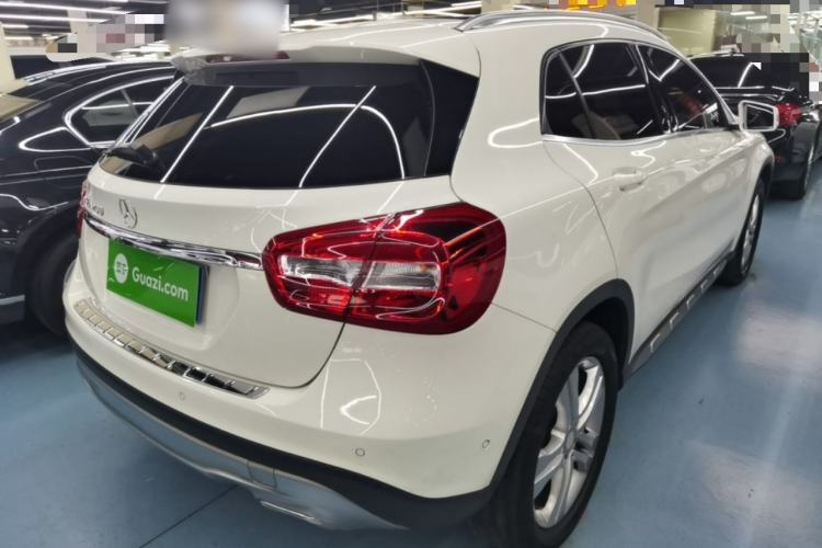 Used Mercedes-Benz GLA 2016 GLA 200 Sport Edition Rear Right 45 Deg
