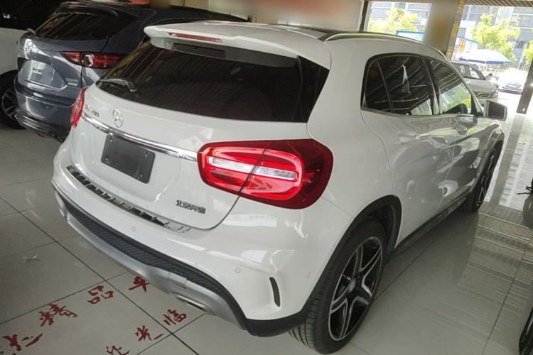 Used Mercedes-Benz GLA 2016 GLA 200 Fashion Model Rear Right 45 Deg