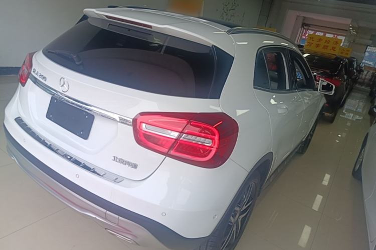 Used Mercedes-Benz GLA 2016 GLA 200 Fashion Model Rear Right 45 Deg