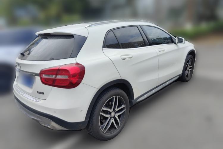 Used Mercedes-Benz GLA 2016 GLA 200 Fashion Model Rear Right 45 Deg
