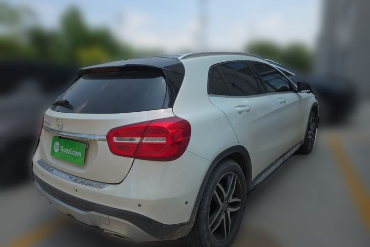 Used Mercedes-Benz GLA 2016 GLA 200 Fashion Model Rear Right 45 Deg