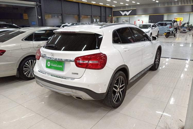 Used Mercedes-Benz GLA 2016 GLA 200 Fashion Model Rear Right 45 Deg