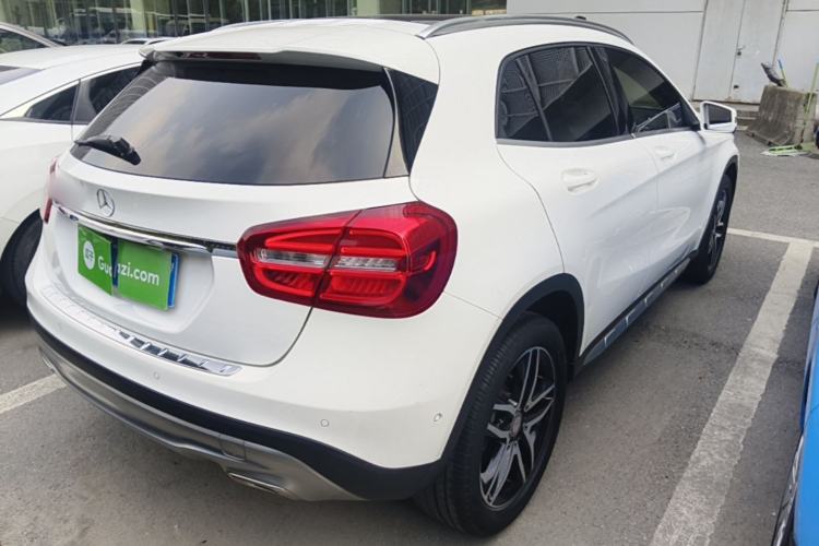 Used Mercedes-Benz GLA 2016 GLA 200 Fashion Model Rear Right 45 Deg