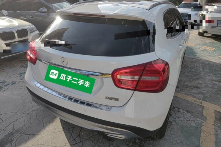 Used Mercedes-Benz GLA 2016 GLA 200 Fashion Model Rear Right 45 Deg