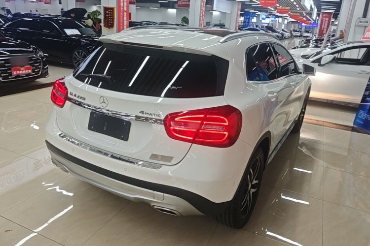 Used Mercedes-Benz GLA 2016 GLA 220 4MATIC Fashion Edition Rear Right 45 Deg