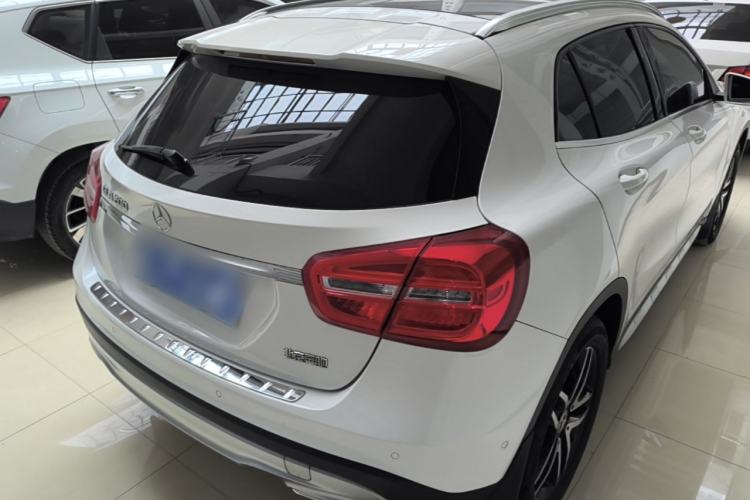 Used Mercedes-Benz GLA 2016 GLA 200 Fashion Model Rear Right 45 Deg