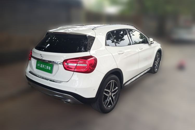 Used Mercedes-Benz GLA 2016 GLA 200 Fashion Model Rear Right 45 Deg