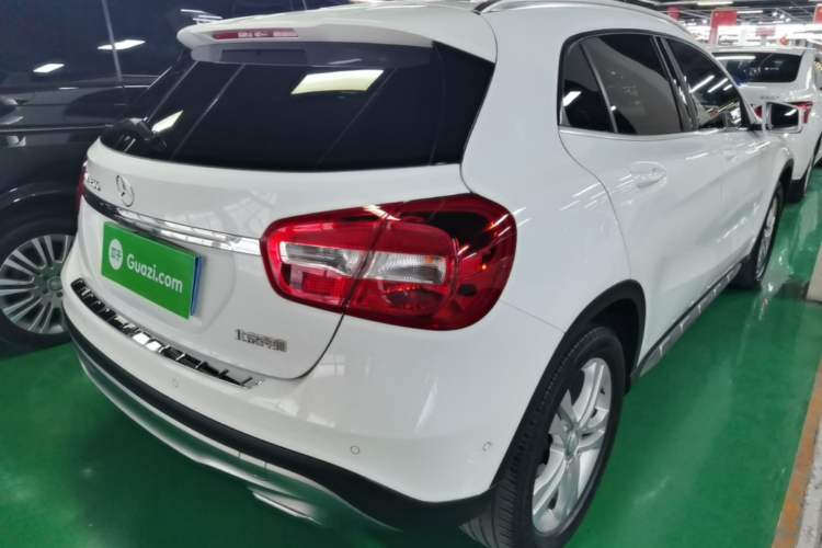 Used Mercedes-Benz GLA 2016 GLA 200 Sport Edition Rear Right 45 Deg