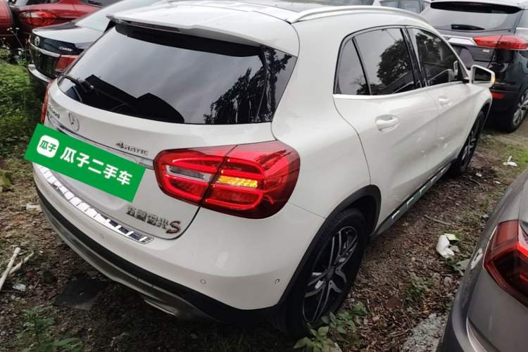 Used Mercedes-Benz GLA 2016 GLA 220 4MATIC Fashion Edition Rear Right 45 Deg
