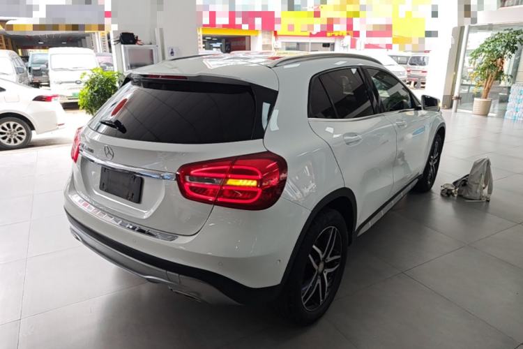 Used Mercedes-Benz GLA 2016 GLA 200 Fashion Model Rear Right 45 Deg