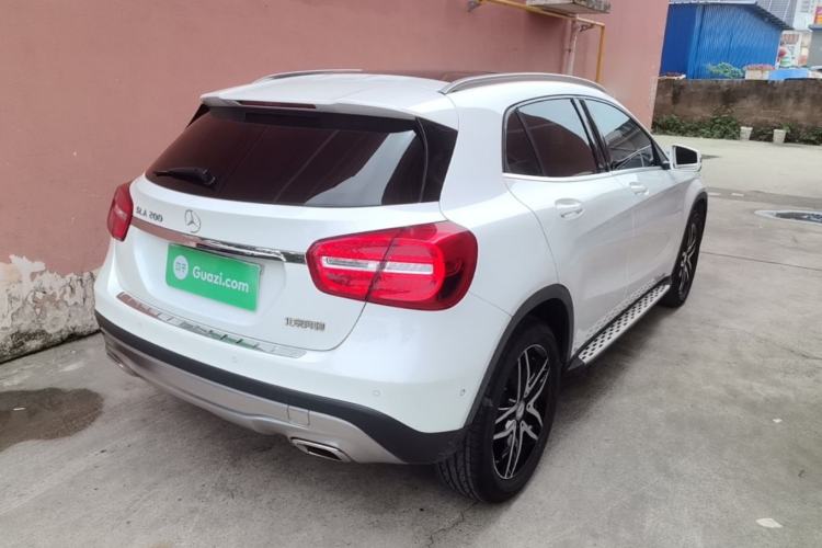 Used Mercedes-Benz GLA 2016 GLA 200 Fashion Model Rear Right 45 Deg