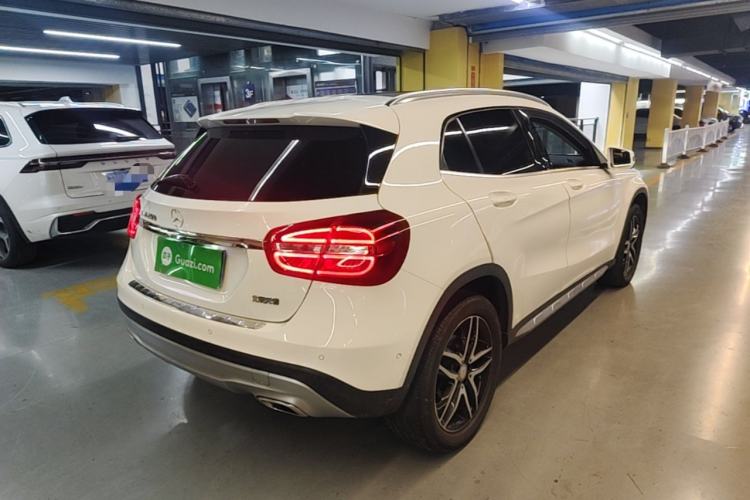 Used Mercedes-Benz GLA 2016 GLA 200 Fashion Model Rear Right 45 Deg