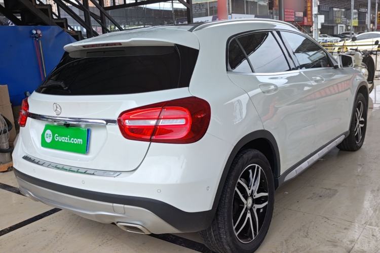 Used Mercedes-Benz GLA 2016 GLA 200 Fashion Model Rear Right 45 Deg