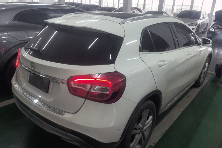 Used Mercedes-Benz GLA 2016 GLA 200 Fashion Model Rear Right 45 Deg