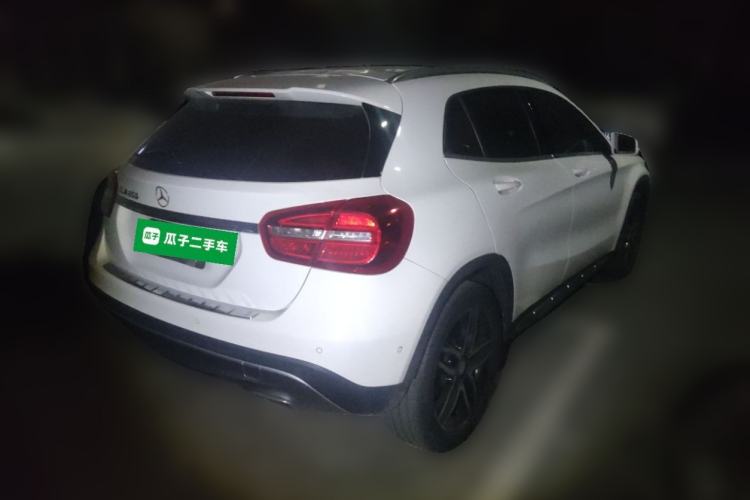 Used Mercedes-Benz GLA 2016 GLA 200 Fashion Model Rear Right 45 Deg