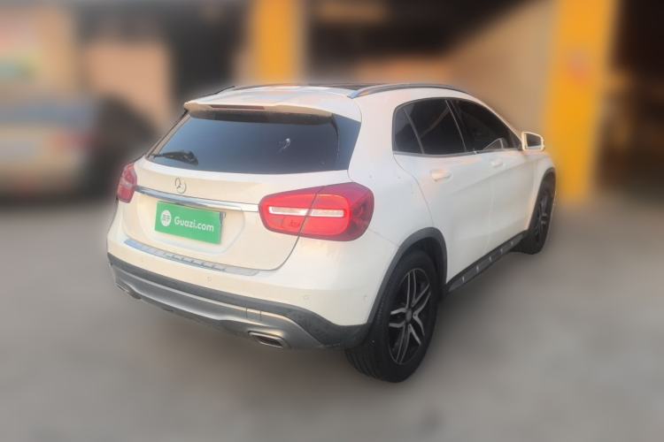 Used Mercedes-Benz GLA 2016 GLA 200 Fashion Model Rear Right 45 Deg