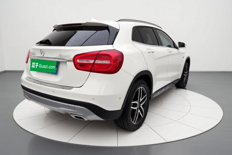 Used Mercedes-Benz GLA 2016 GLA 200 Fashion Model Rear Right 45 Deg