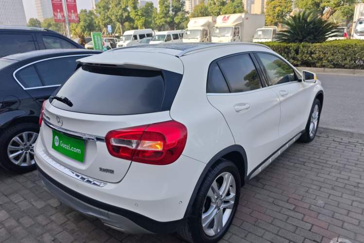 Used Mercedes-Benz GLA 2016 GLA 200 Sport Edition Rear Right 45 Deg