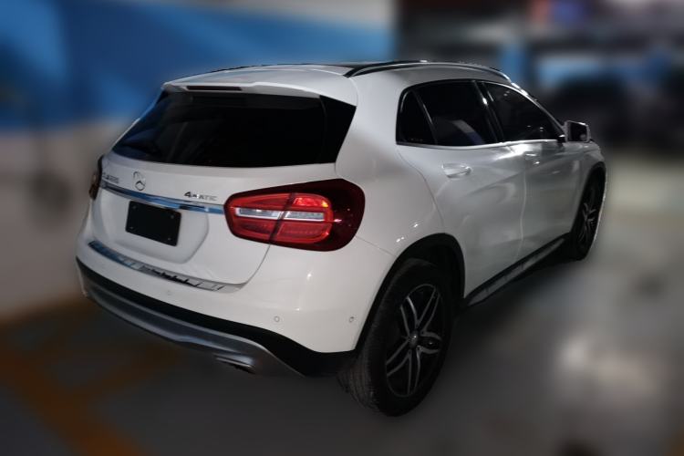 Used Mercedes-Benz GLA 2016 GLA 220 4MATIC Fashion Edition Rear Right 45 Deg