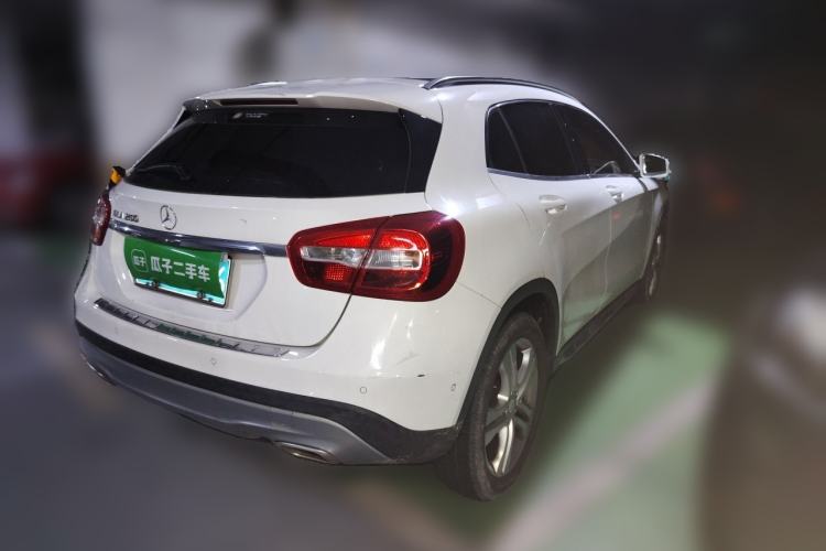 Used Mercedes-Benz GLA 2016 GLA 200 Sport Edition Rear Right 45 Deg